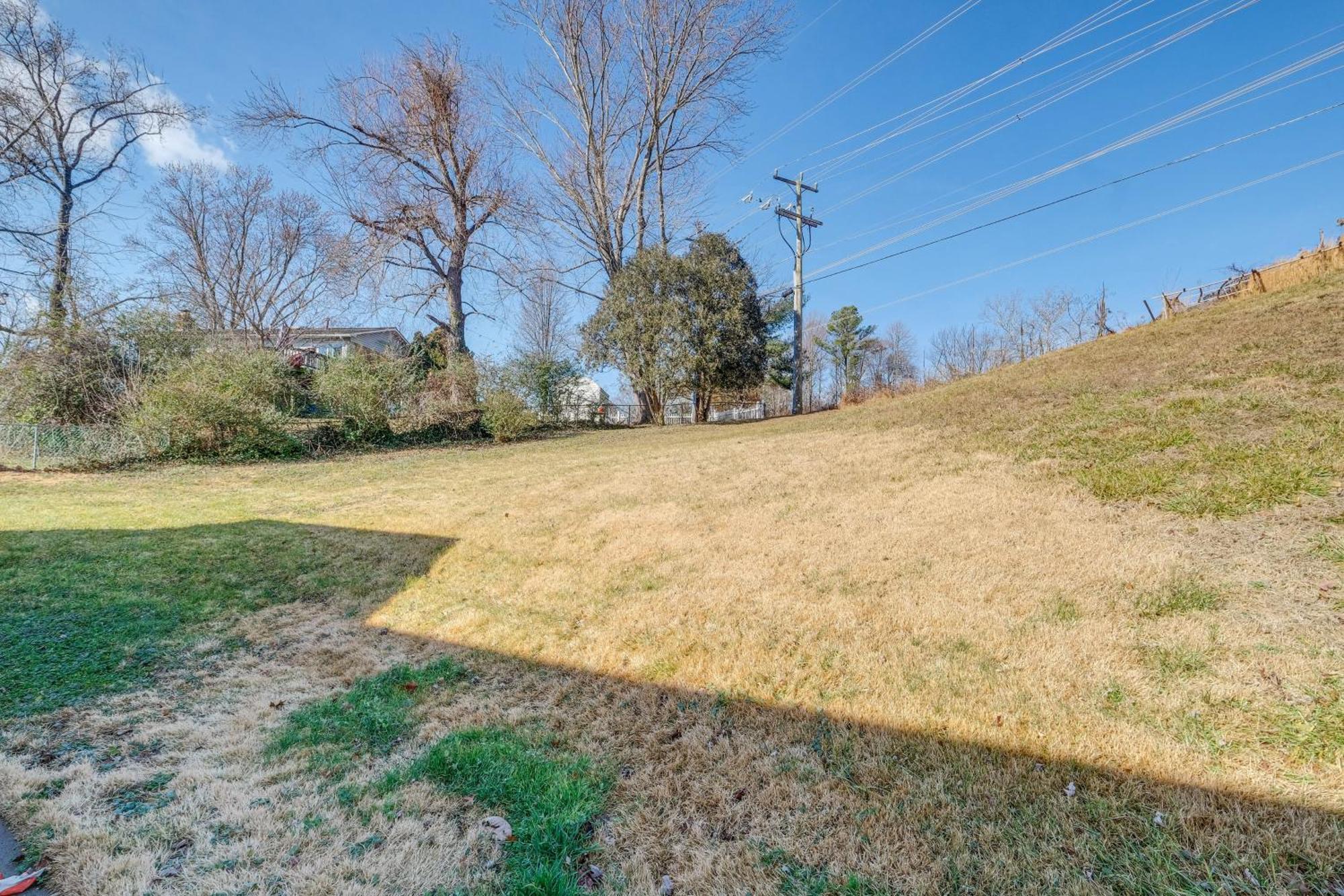 Pet-Friendly Woodbridge Retreat Near Potomac Mills Apartment Exterior photo